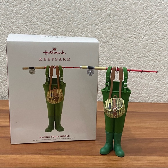 2019 HALLMARK Keepsake Wading For A Nibble Fishing Ornament - Picture 3 of 14
